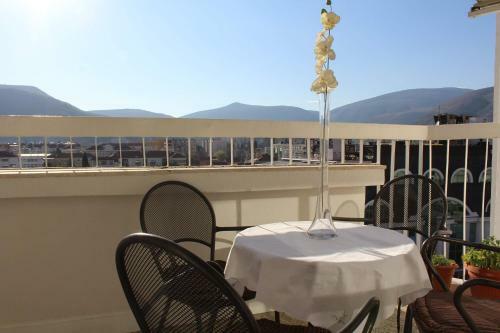 Hostal Full View