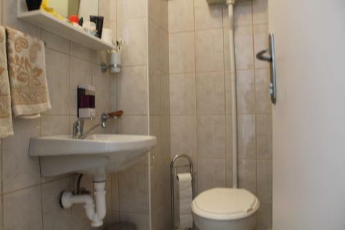 Hostal Full View