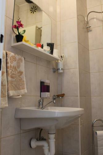 Hostal Full View