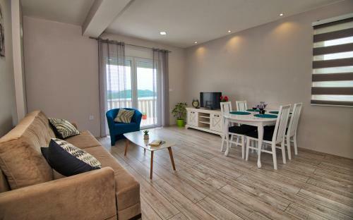 Apartments Leona