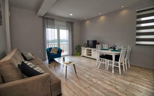 Apartments Leona
