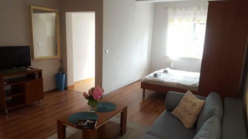 Apartments Leona