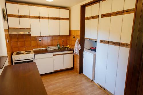 House Elan84 Pale