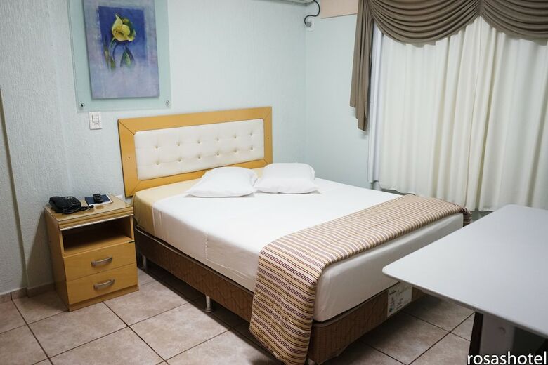 Rosa's Hotel