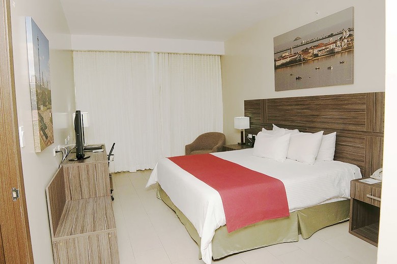 Victoria Hotel And Suites