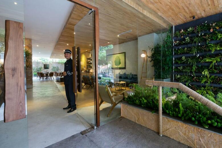 Lan Lan 1 Hotel