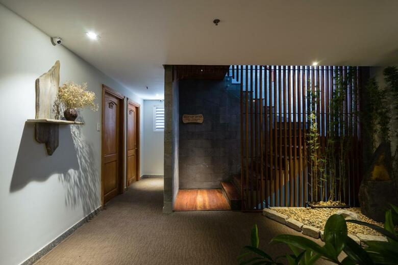 Lan Lan 1 Hotel