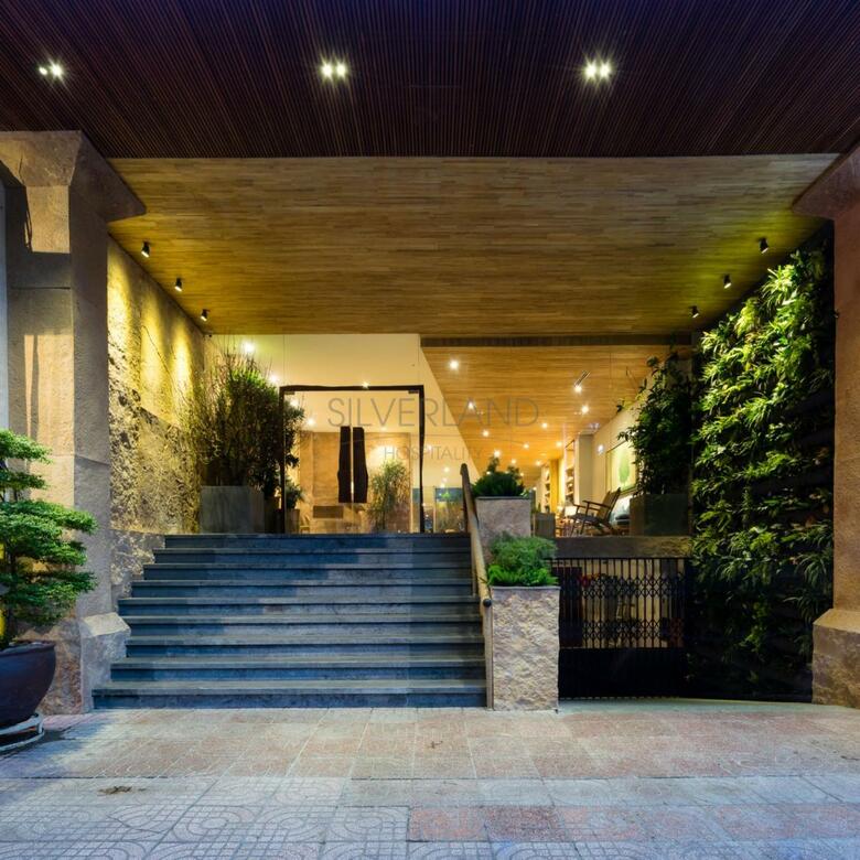 Lan Lan 1 Hotel