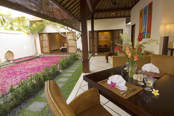 Ellora Villas