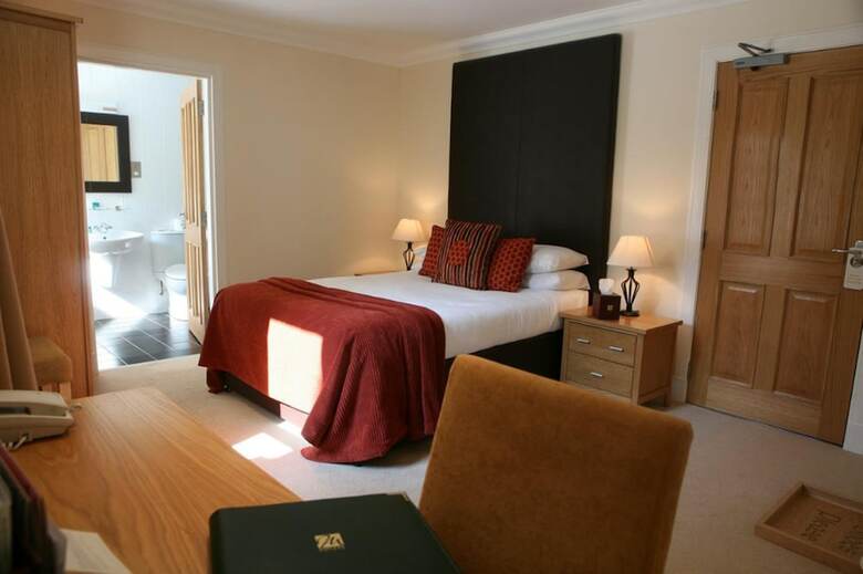 Broadford Hotel