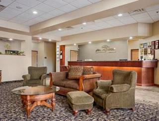 Hotel Howard Johnson Inn & Suites
