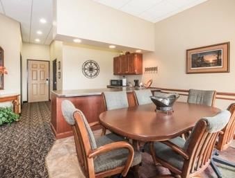 Hotel Howard Johnson Inn & Suites