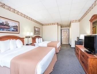 Hotel Howard Johnson Inn & Suites