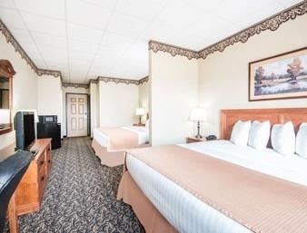Hotel Howard Johnson Inn & Suites