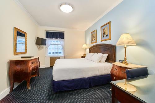 3 West Club Hotel