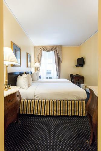 3 West Club Hotel
