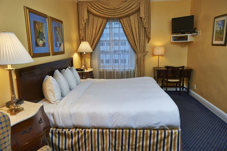 3 West Club Hotel
