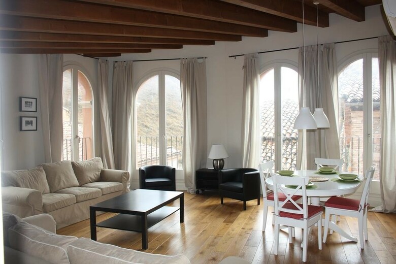 Apartamentos La Fonda