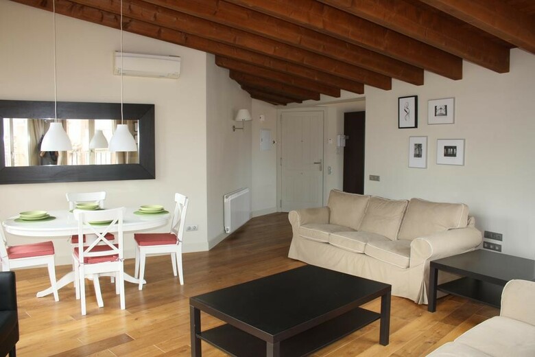 Apartamentos La Fonda