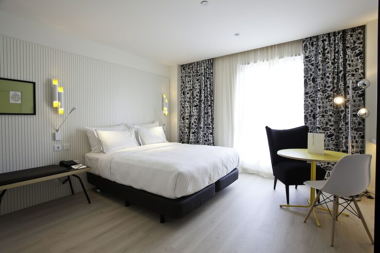 Hotel Vincci Bit