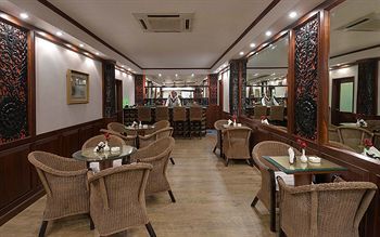 Hotel Mayfair Beach Resort