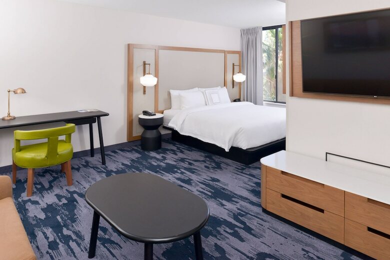 Clarion Hotel