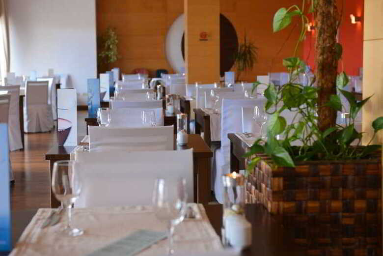 Luna Island Hotel