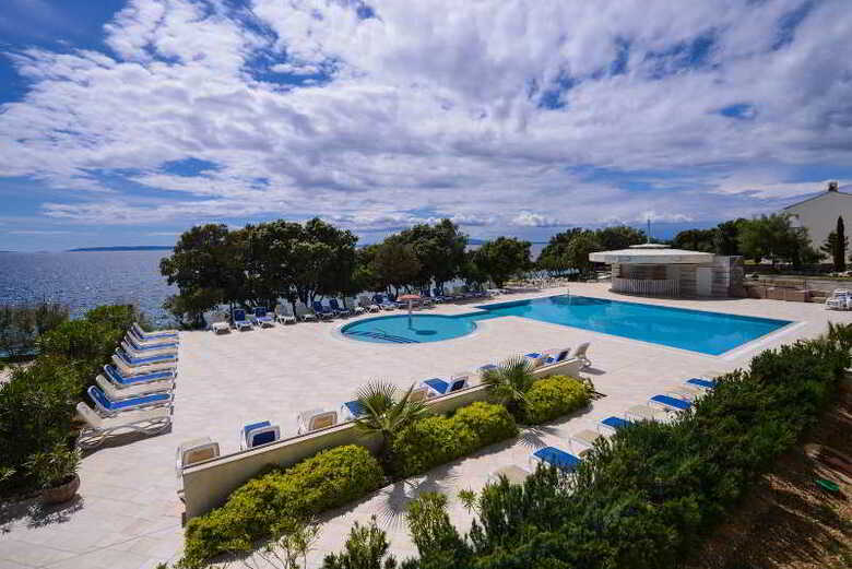 Luna Island Hotel