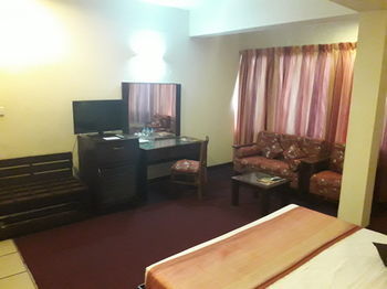 Hotel Janaki