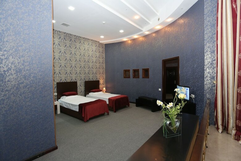 Hotel Ambassador
