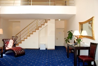 Hotel Regineh