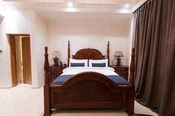 Hotel Victoria Crown Plaza