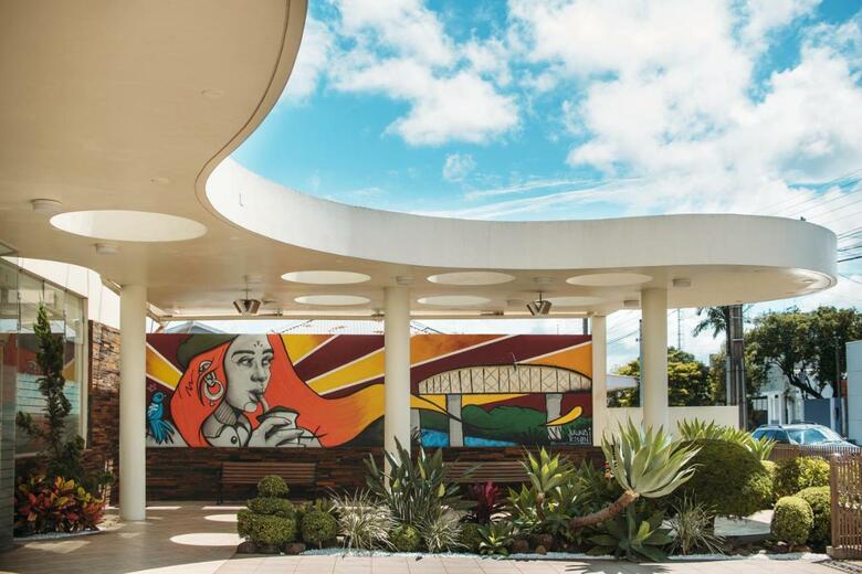 Hotel Caver�