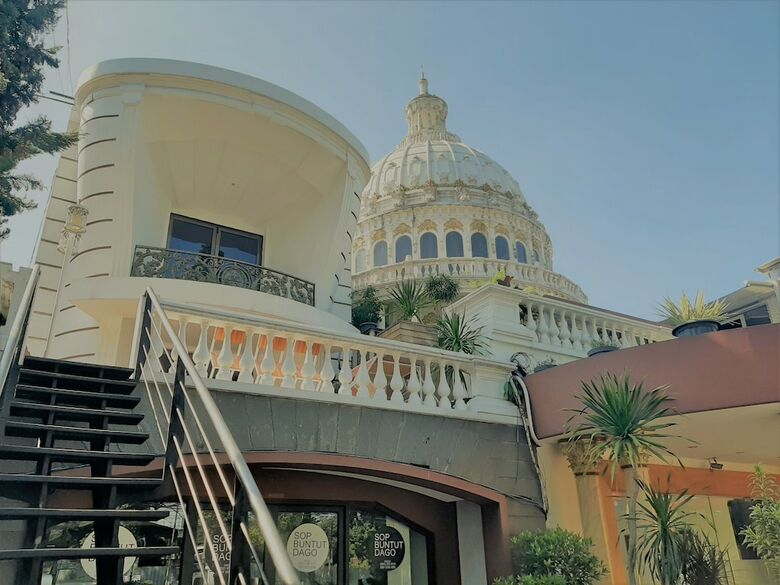 The Palais Hotel Dago