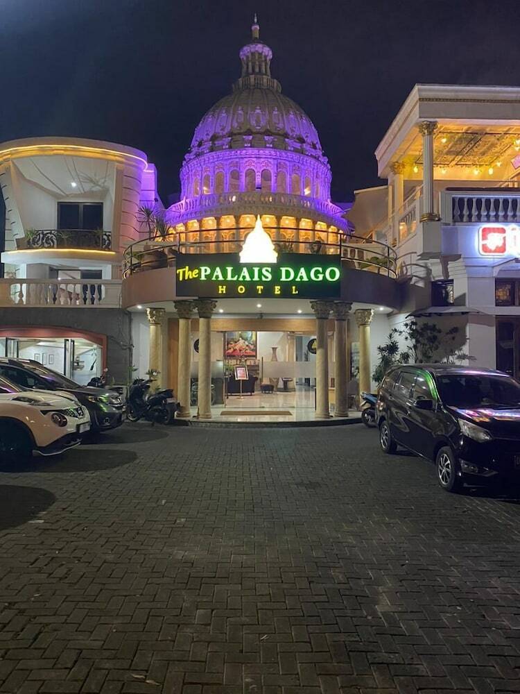 The Palais Hotel Dago