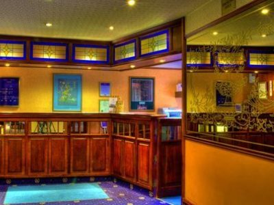Symphony Lovat Hotel(.)