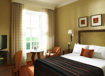 Hotel Troon Marine