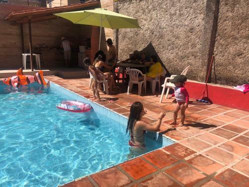 Casa Grande Com Piscina