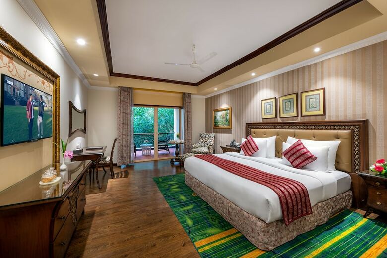 Hotel Mayfair Lagoon