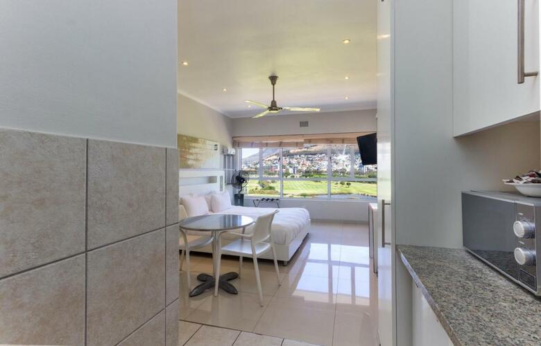 Hotel Mouille Point Village