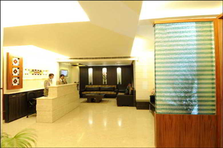 Hotel Crystal Inn