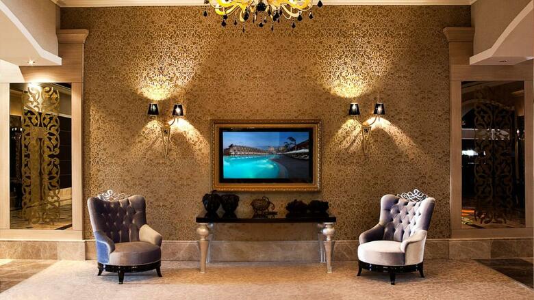 Hotel Cratos Premium