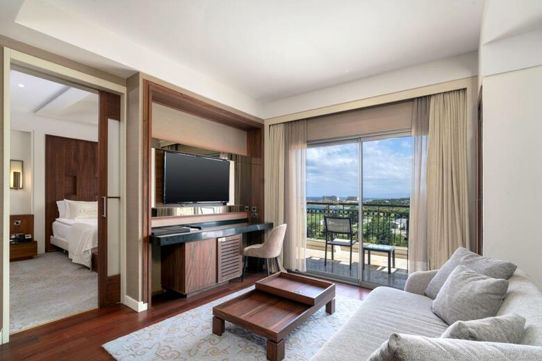Hotel Cratos Premium