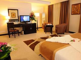 Hotel Monroe (est�ndar Alojamiento Y Desayuno)