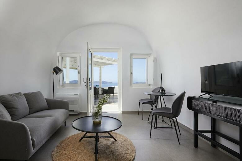 Hotel Petit Palace