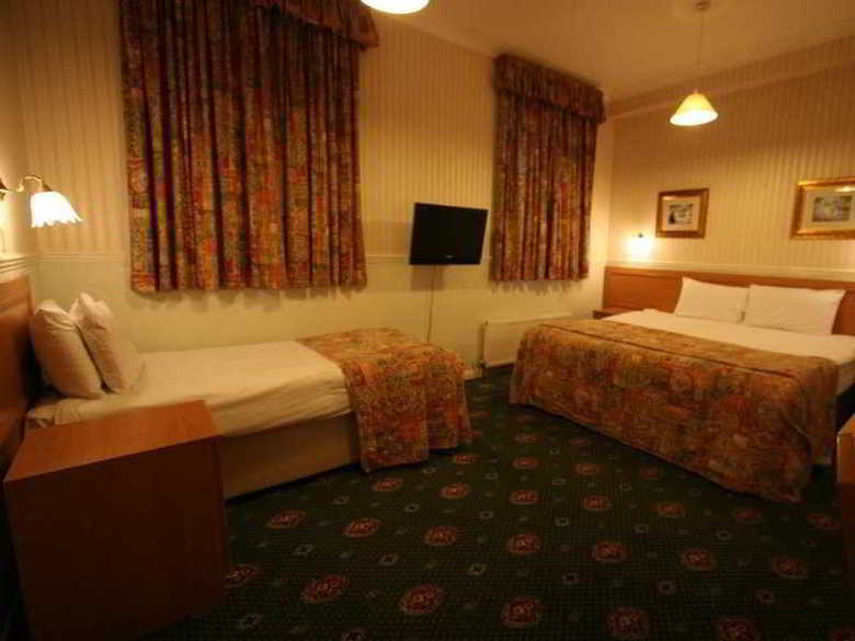 Grange Moor Hotel