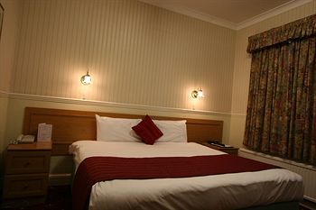 Grange Moor Hotel