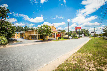 Hotel Econo Lodge Inn & Suites At Ft. Benning