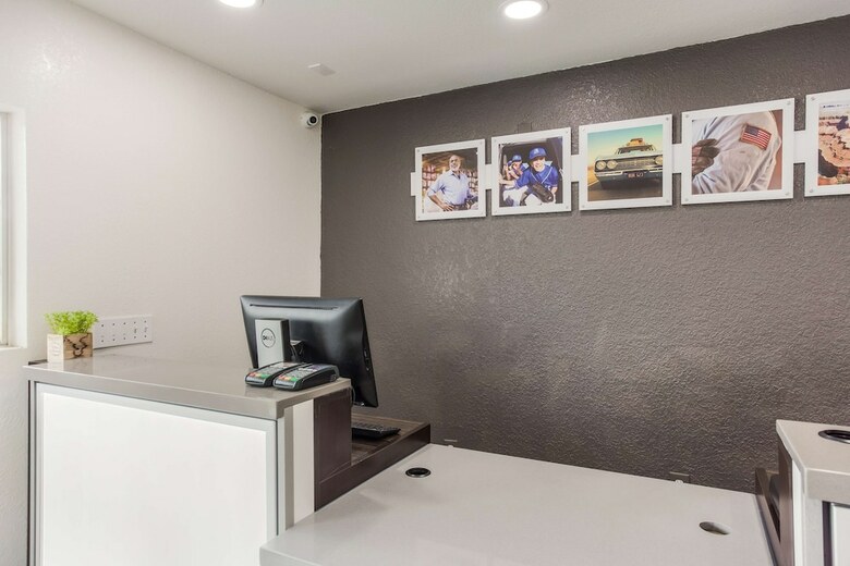 Hotel Suburban Extended Stay Bay Meadows