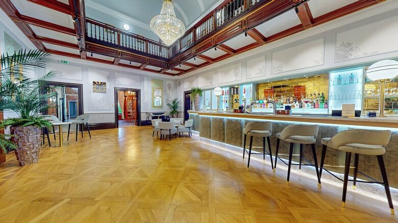 Hotel Oakley Hall